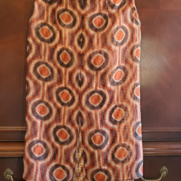 Geometric Patterned Two-Piece Set - Picture 4 of 6